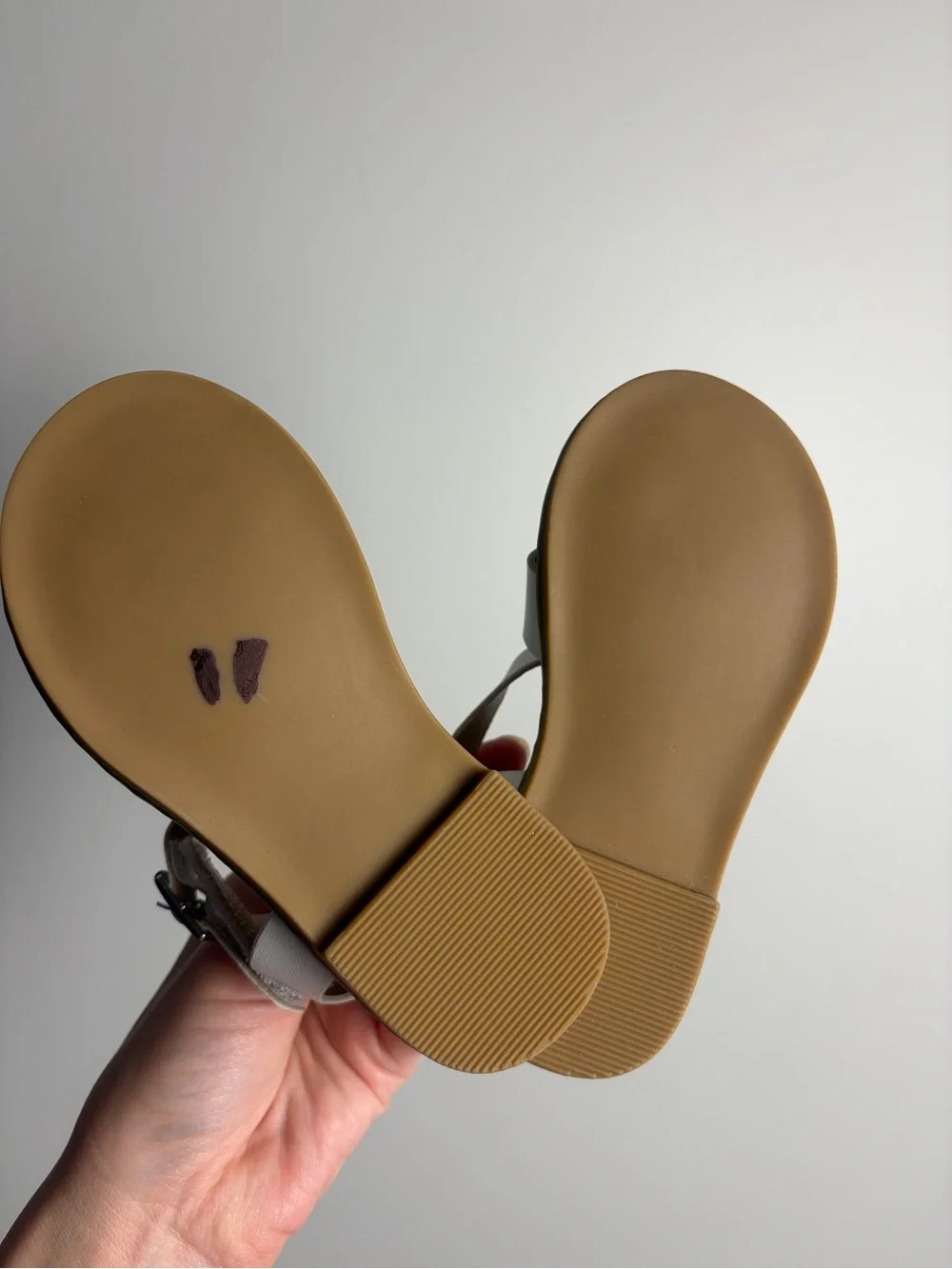 Tucker and Tate sandals 6c